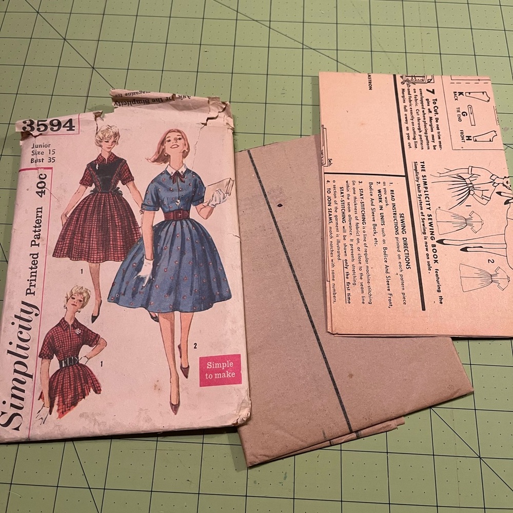 Vintage Simplicity Dress Pattern -Sz 15 Bust 35”